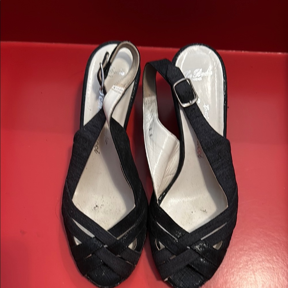 Sesto Meucci Black Heeled Shoes with Slingback Design